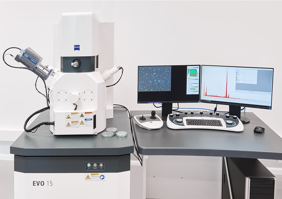 Damage investigation in plastics analysis using SEM