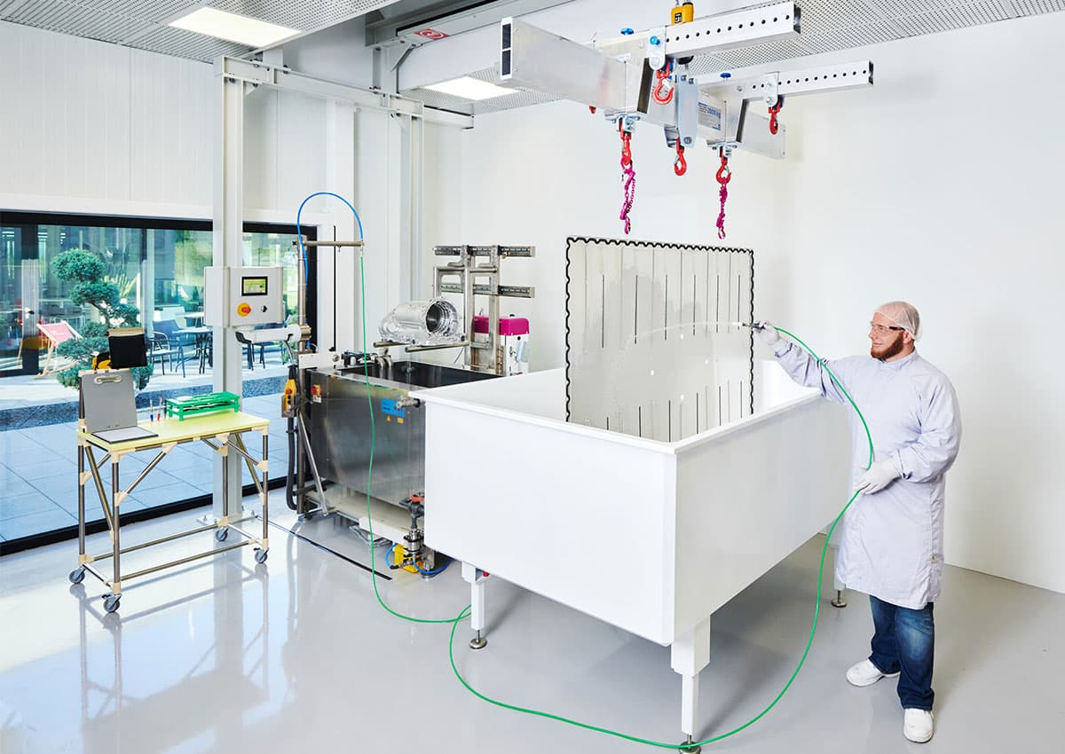 Neuerung in der Technischen Sauberkeit, z.B. Becken für Großteile und für Mischnutzung mit VE-Wasser und HAKU